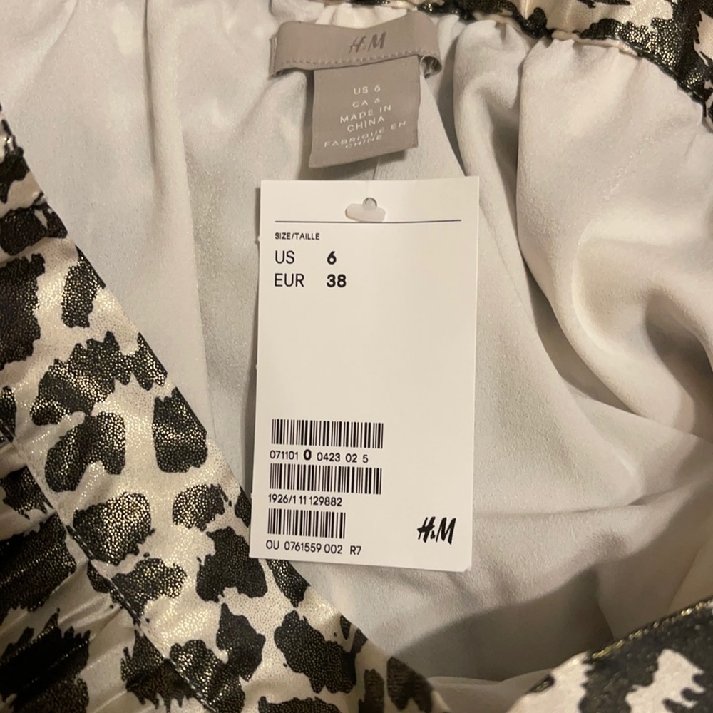 NWT pleated animal print skirt